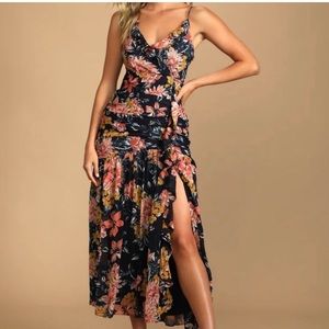 NWTs Lulus Navy Floral Dress